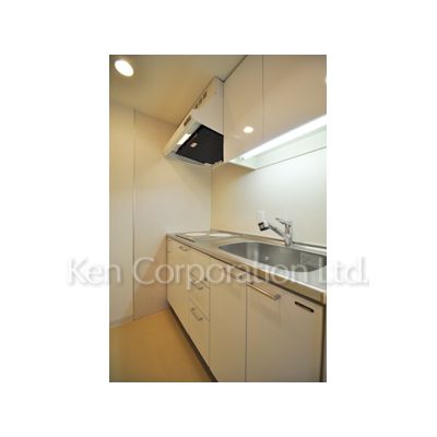 キッチン　同タイプ16階のお部屋を撮影。仕様が異なることがあります。