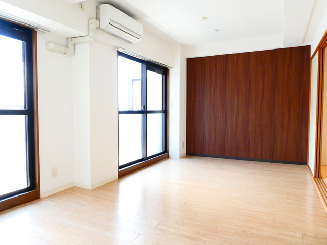 居室・リビング　★ＬＤＫ１０．９帖、南向きで明るいお部屋です★