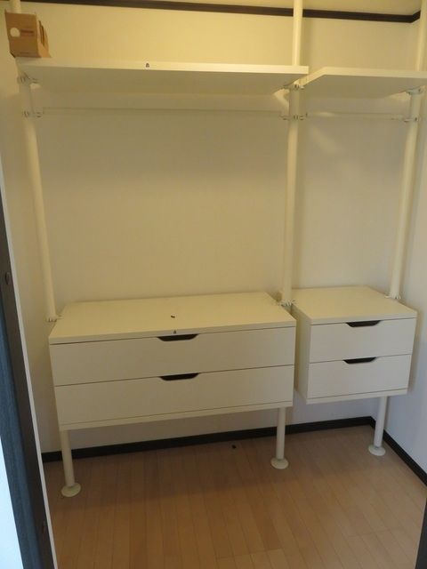 収納　ウォークインクローゼット内の様子