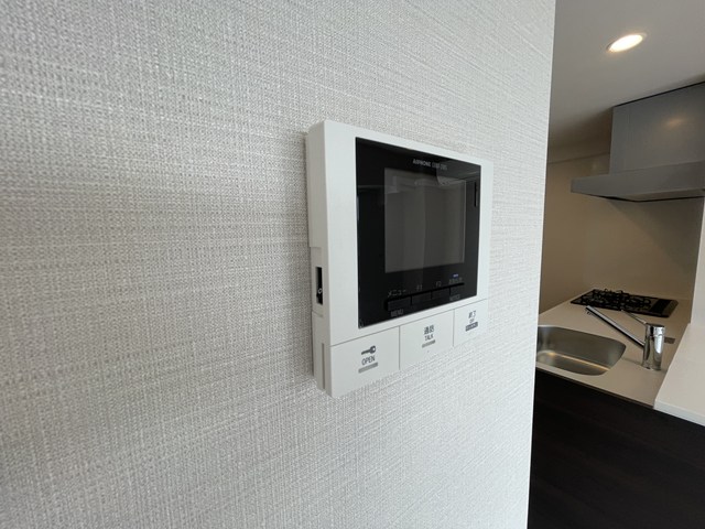 セキュリティ　防犯対策に有効なカメラ付きインターホン！突然の来客にもバッチ