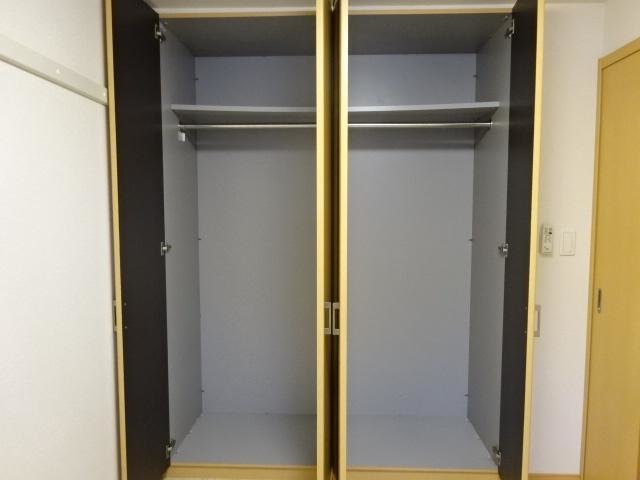 収納　クローゼット