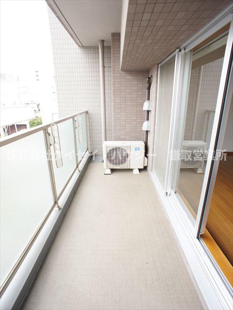 バルコニー　同タイプのお写真となります。