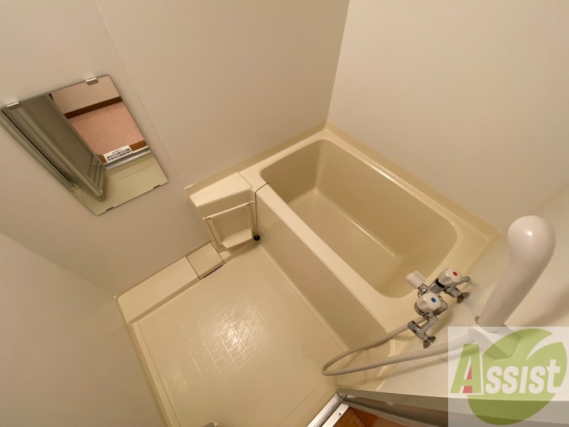 バス・シャワールーム　お風呂です。ゆっくりお風呂につかるのも体に良いですね～