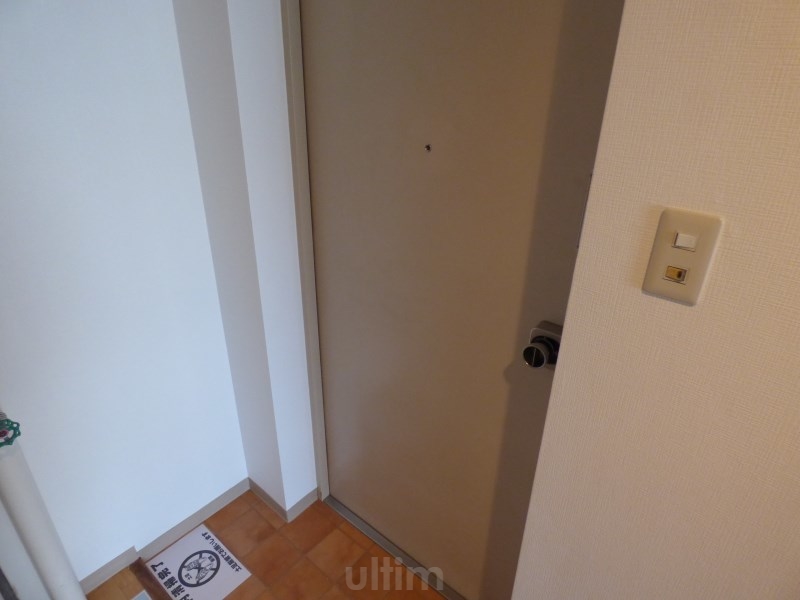 玄関　※同タイプの他のお部屋です