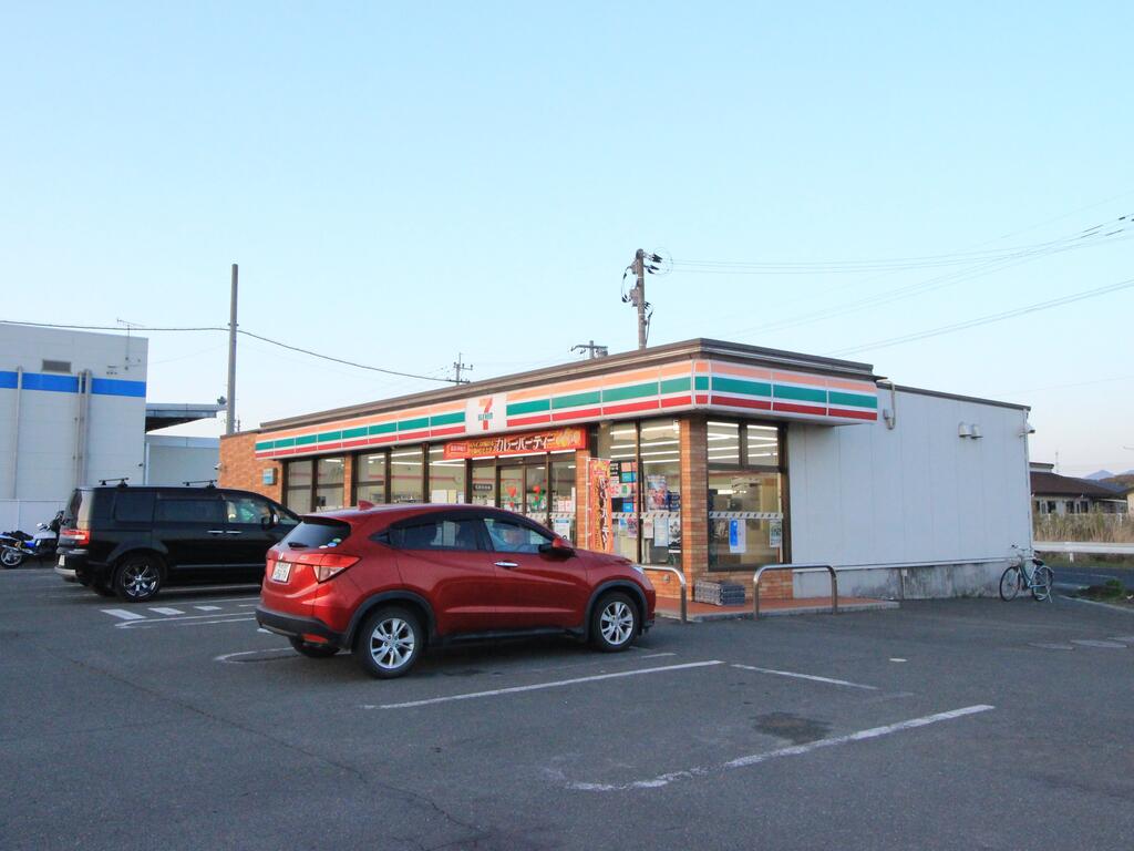 コンビニ　セブンイレブン鞍手新延雛尻店（コンビニ）まで1770m