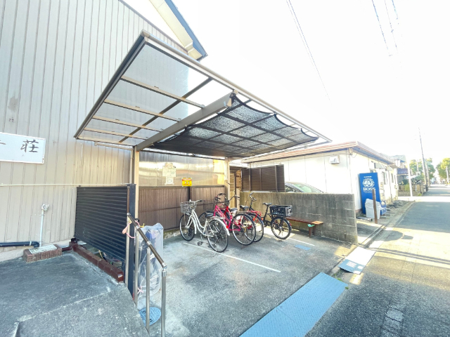 駐車場　駐輪場