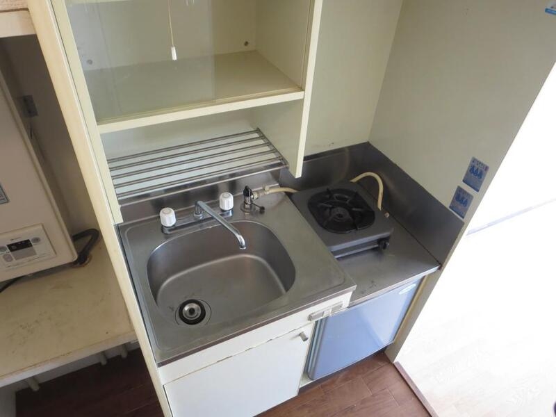 キッチン　ガスコンロ設置型のキッチンです。