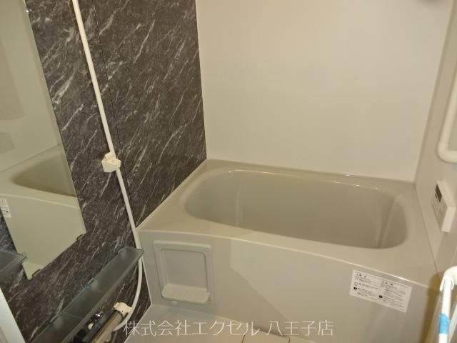 バス・シャワールーム　追い炊き、浴室乾燥機完備