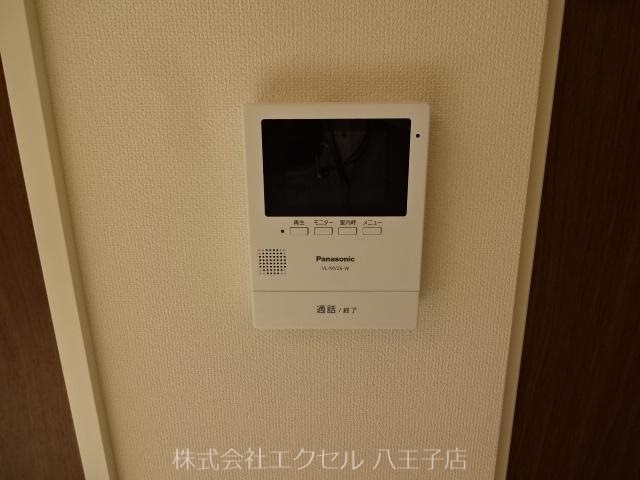 セキュリティ　TVモニターホンで来訪者の確認ができます