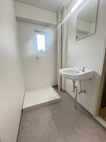 洗面設備　脱衣スペースもあります