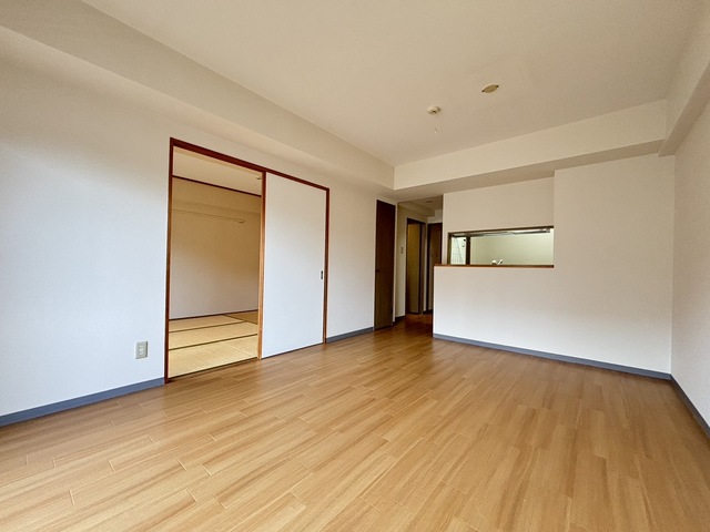 居室・リビング　別部屋参考写真です