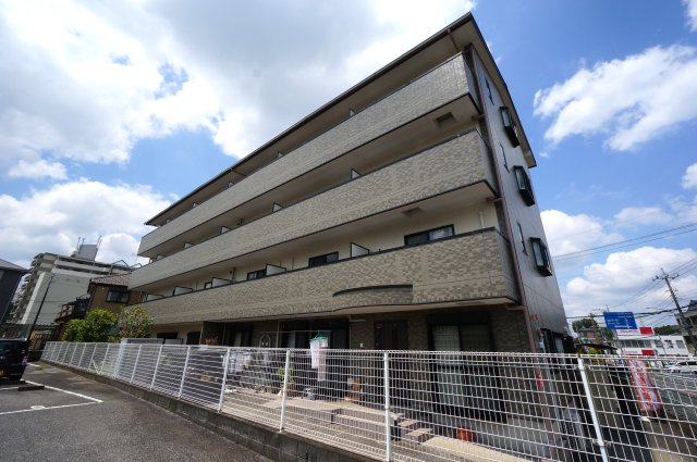 建物外観　物件、駅でお待ち合わせでのご案内歓迎！