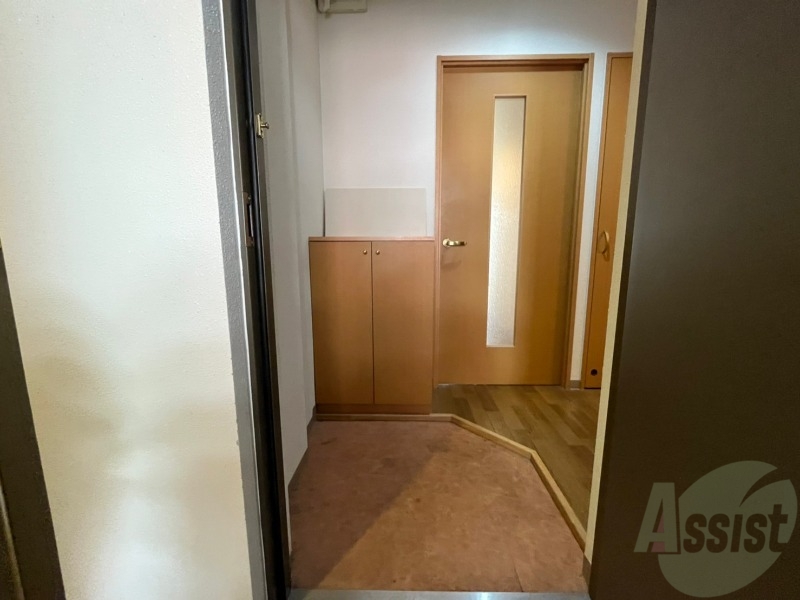 玄関　玄関の様子です。明るい印象ですね。気分もあがりそう。