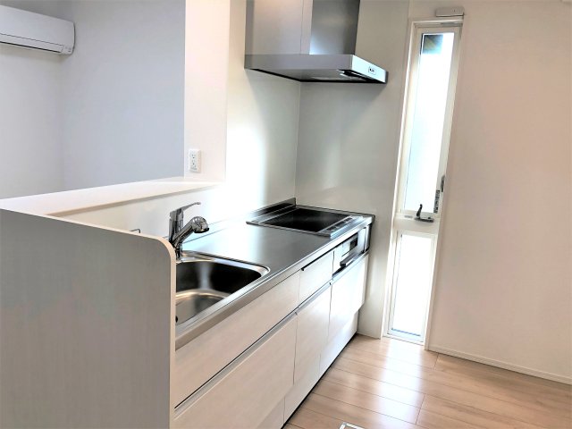 キッチン　対面式システムキッチン