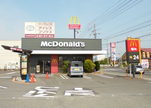 飲食店　マクドナルド　486万能倉店（飲食店）まで596m