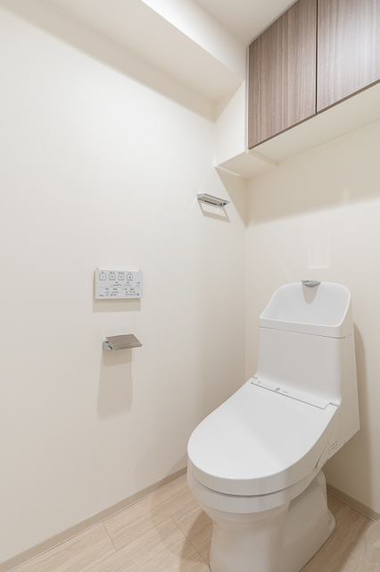 トイレ　※写真は同タイプ住戸です。