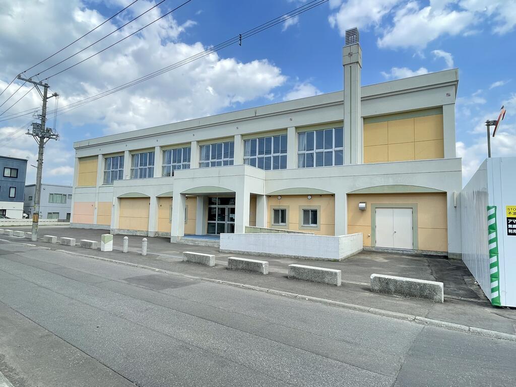 小学校　札幌市立山の手小学校（小学校）まで892m