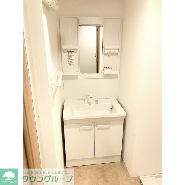 洗面設備　シャワー付き