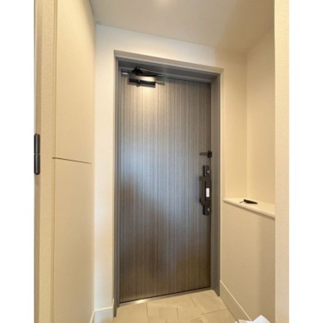 玄関　※写真は同タイプ住戸です。