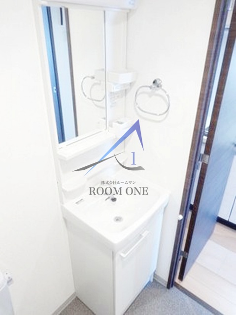 洗面設備　独立洗面台です。