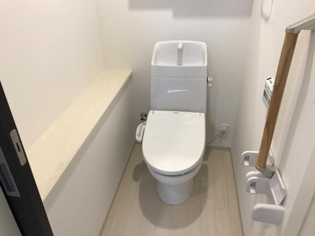トイレ　シャワー付トイレ