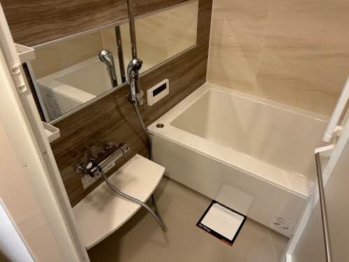 バス・シャワールーム