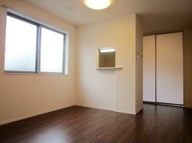 居室・リビング　☆明るい居間☆