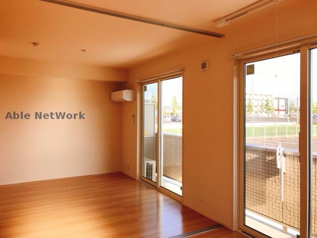 居室・リビング　他部屋イメージ画像