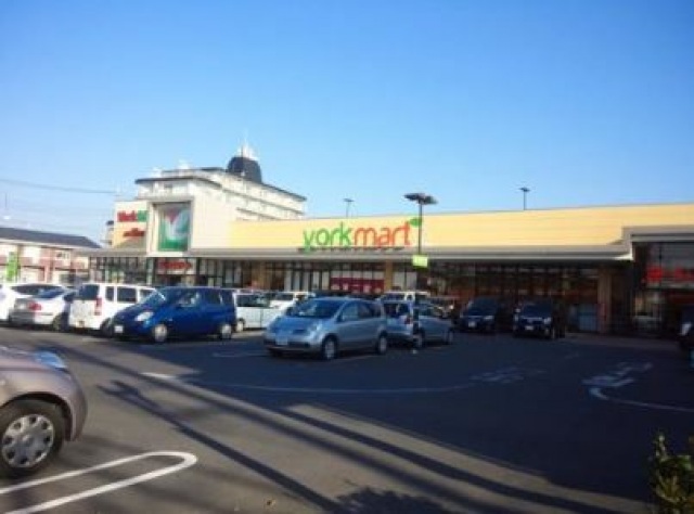 スーパー　ヨークマート六高台店（スーパー）まで807m