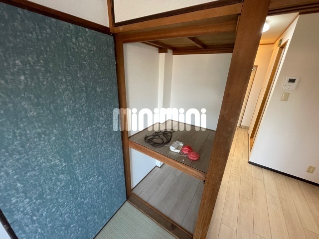 収納　家電が置けるスペースです。