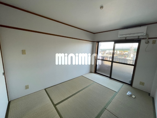 居室・リビング　日当たりの良いお部屋です。