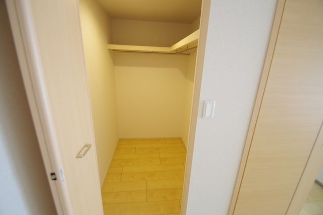 収納　★ウォークインクローゼットになってます★