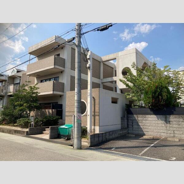 建物外観　オートロック完備☆