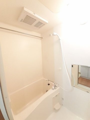 バス・シャワールーム　お風呂です