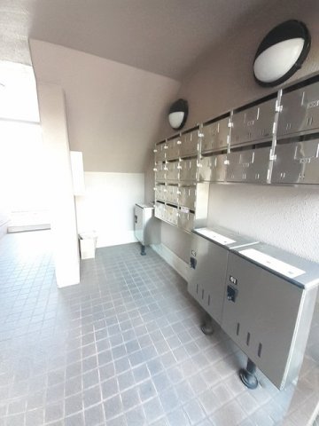 エントランス　建物の内部です