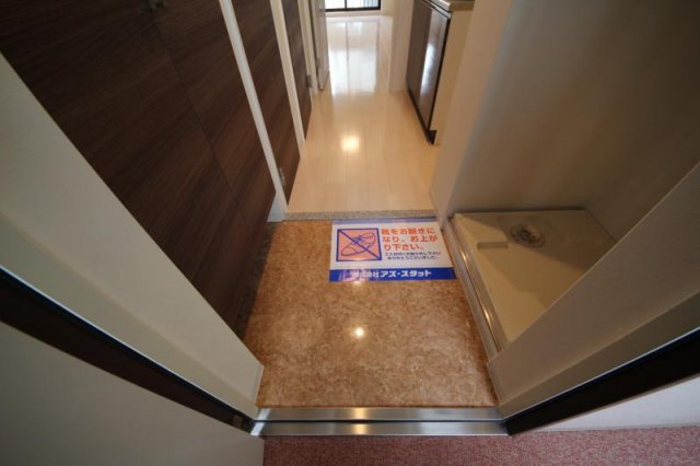 玄関　落ち着いた玄関です