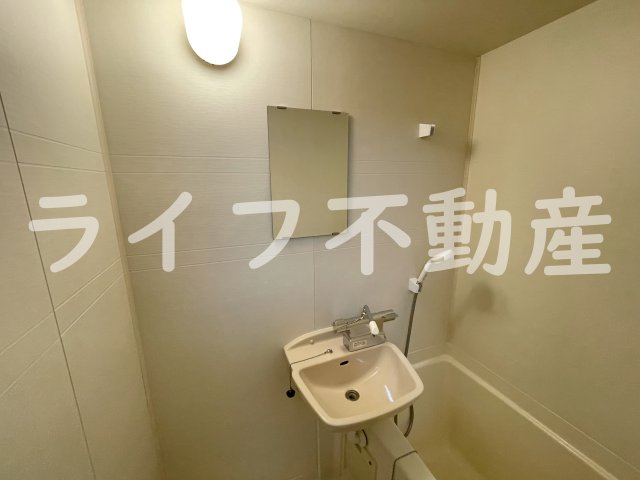 洗面設備　朝の身支度には欠かせない独立洗面化粧台