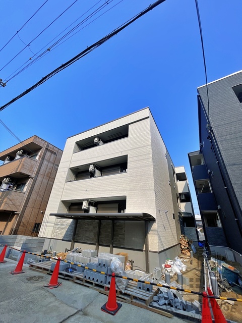 建物外観　外観（建設中）