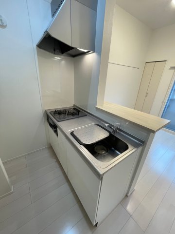 キッチン　モデルルームの為、現状を優先致します。