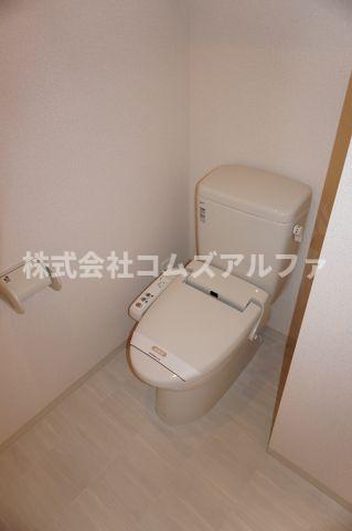 トイレ　ジェイ・エス・ティ横浜東　トイレ