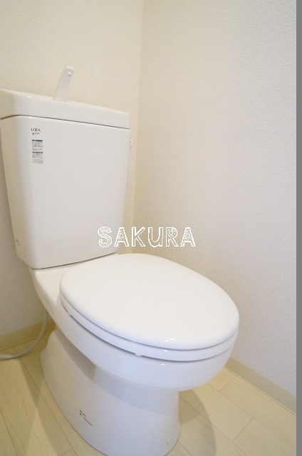 トイレ　落ち着いた色調のトイレです♪