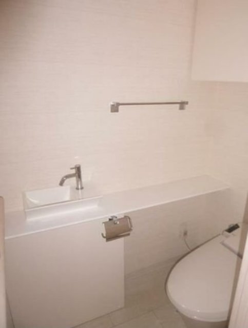 トイレ　同タイプ部屋