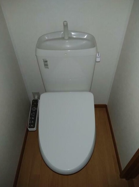 トイレ　ウォシュレット付