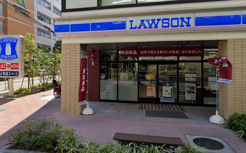 コンビニ　ローソン 高津溝口一丁目店（コンビニ）まで131m