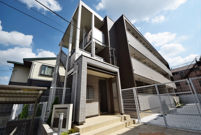 建物外観　～更新料なしでお得ですっ～