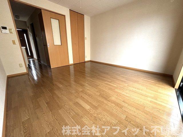 居室・リビング　洋室8帖