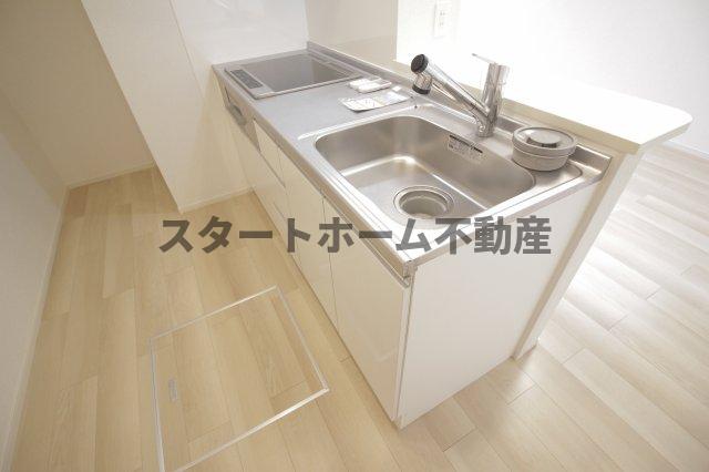 キッチン　コンパクトなキッチンで掃除もラクラク