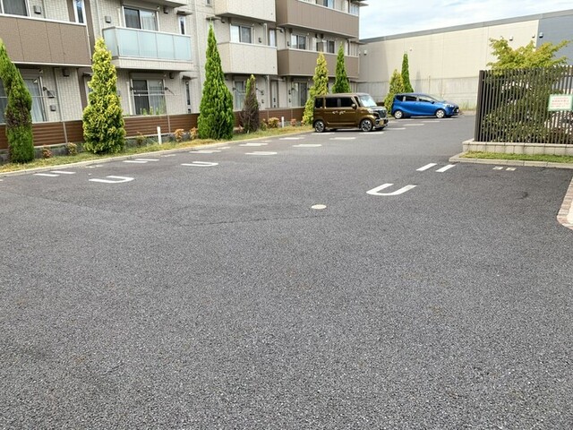 駐車場　駐車場