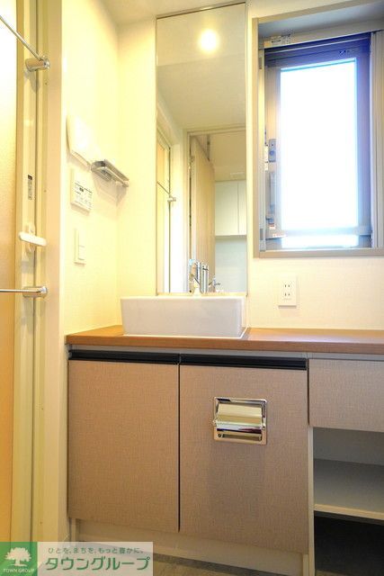 洗面設備　※写真は同タイプ住戸です。