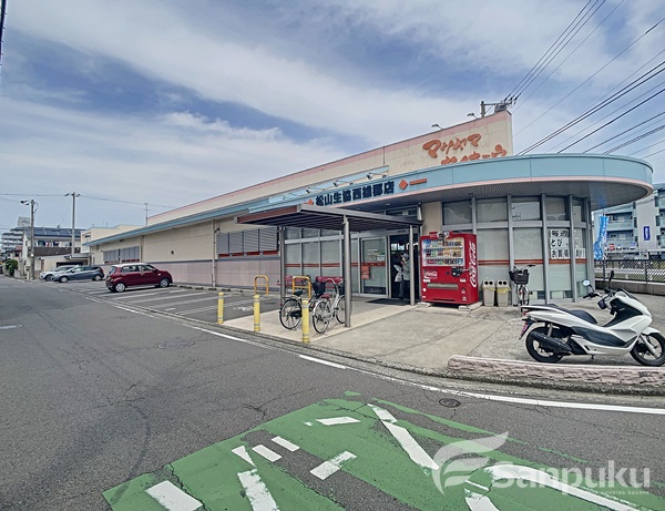 スーパー　松山生協　西雄郡店（スーパー）まで629m